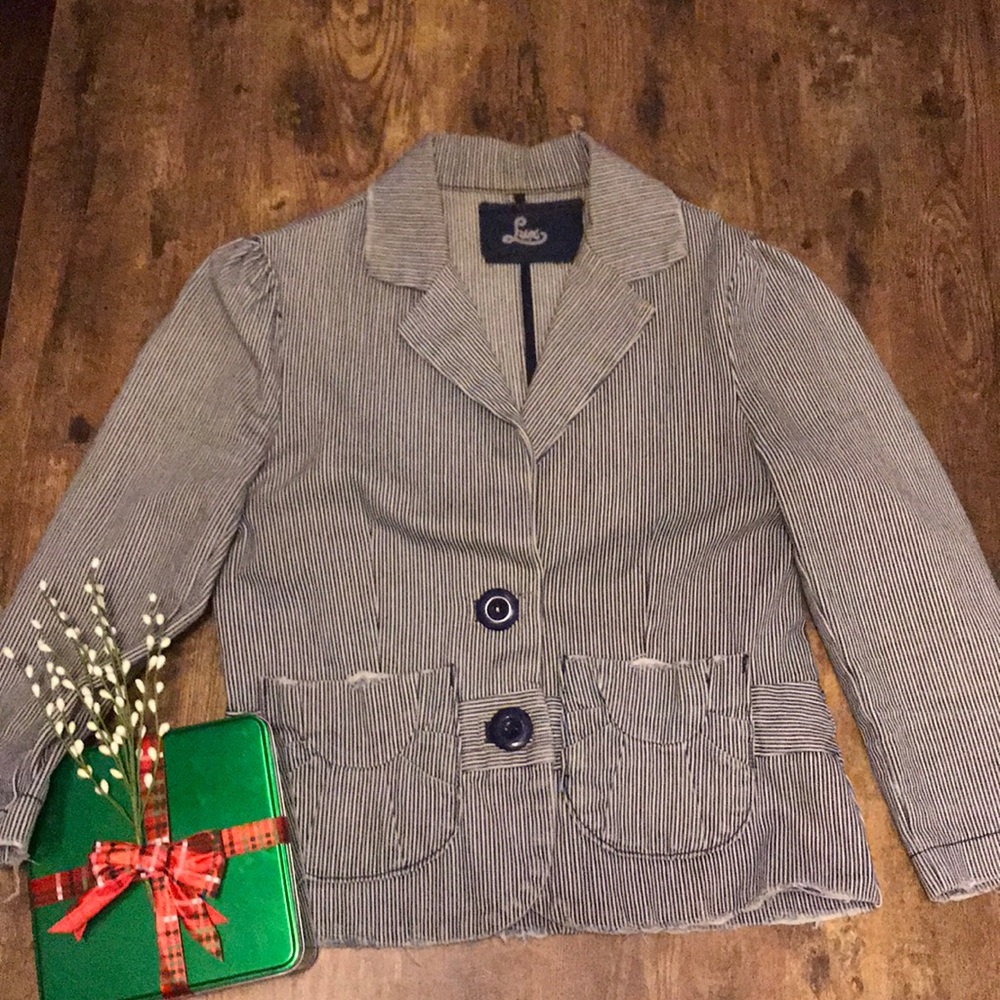LUX | Distressed casual denim jacket